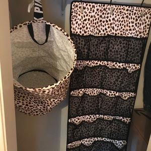 Auria1982Victoria’s Secret laundry basket & shoe